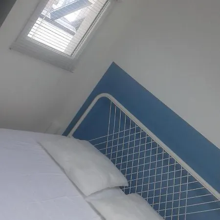 T2 Duplex Maubuisson Vue Pins Situe Au 129 Avenue Maubuisson Carcans